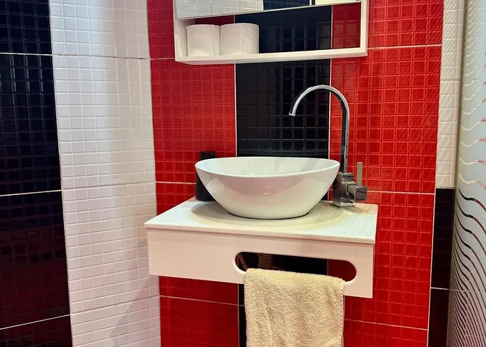 Апартаменты Cozy With Parking Lot *